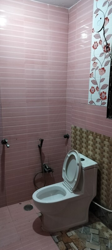 Bathroom in 2.5 BHK Independent House at RWA Apartments Sector 26, Sector 26 – for Rent