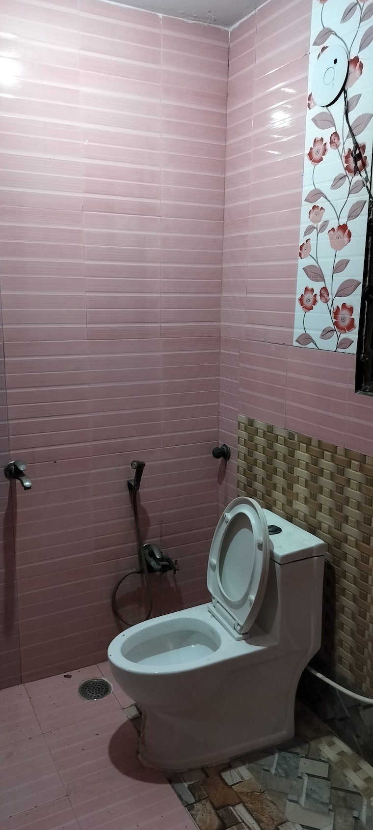 Bathroom, rwa-apartments-sector-26 2.5 Bedroom 114 Sq.Mt. Independent House In Sector 26 Noida 9224453