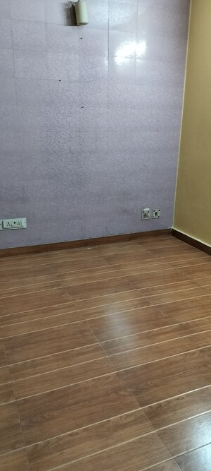 Room in 2.5 BHK Independent House at RWA Apartments Sector 26, Sector 26 – for Rent