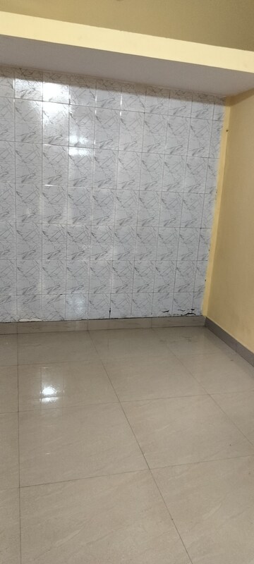 Room in 2.5 BHK Independent House at RWA Apartments Sector 26, Sector 26 – for Rent