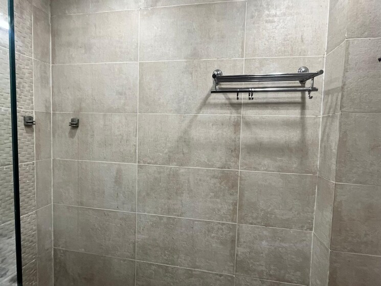 Bathroom, dlf-city-phase-v 1 Bedroom 700 Sq.Ft. Builder Floor In Dlf Phase V Gurgaon 9224458