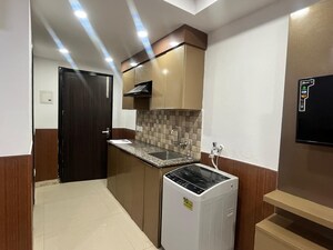 Kitchen in 1 BHK Builder Floor at DLF City Phase V, Dlf Phase V – for Rent