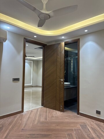 Building Lobby in 3 BHK Builder Floor at Green Park – for Rent