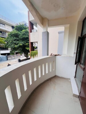Balcony in 3 BHK Builder Floor at Settlers India, Sector 57 – for Rent