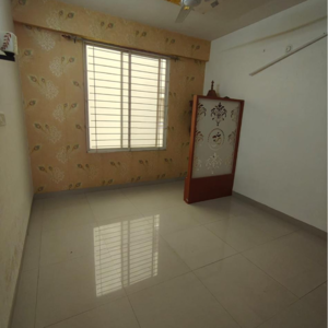 Room in 2.5 BHK Apartment at Ida Scheme No 140 – for Rent
