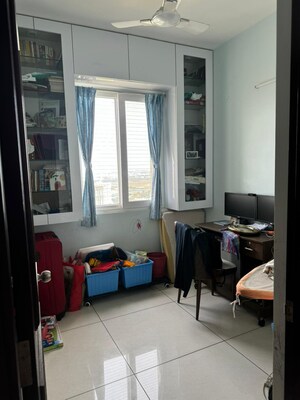 Kitchen in 2.5 BHK Apartment at Prestige Lakeside Habitat, Varthur – for Sale