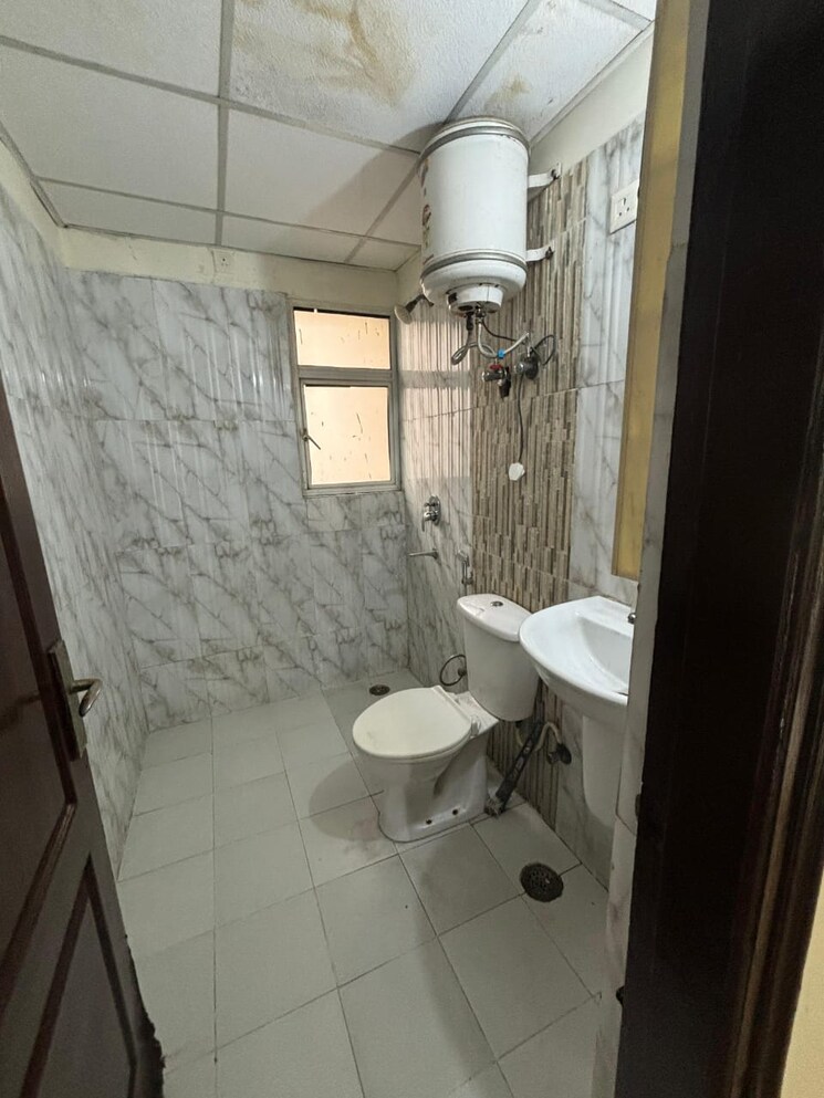 Bathroom, gardenia-golf-city 2 Bedroom 1150 Sq.Ft. Apartment In Sector 75 Noida 9224475