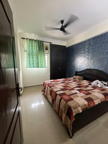 3 BHK Apartment For Sale in Amrapali Crystal Homes, Sector 76