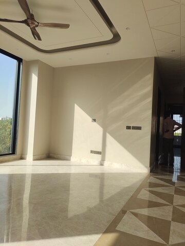 Building Lobby in 3 BHK Builder Floor at Greater Kailash I – for Rent