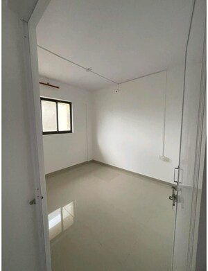 Room in 2 BHK Apartment at Raymond Ten X Habitat, Pokhran Road No Two – for Sale