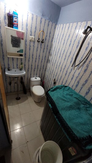Bathroom in 1 BHK Apartment at Sector 23 Dwarka – for Rent