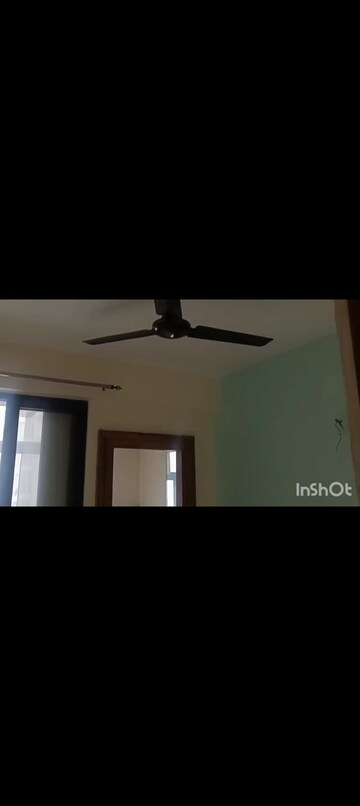 Room in 3.5 BHK Apartment at JKG Palm Resort, Raj Nagar Extension – for Rent