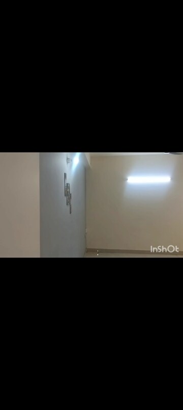 Room in 3.5 BHK Apartment at JKG Palm Resort, Raj Nagar Extension – for Rent