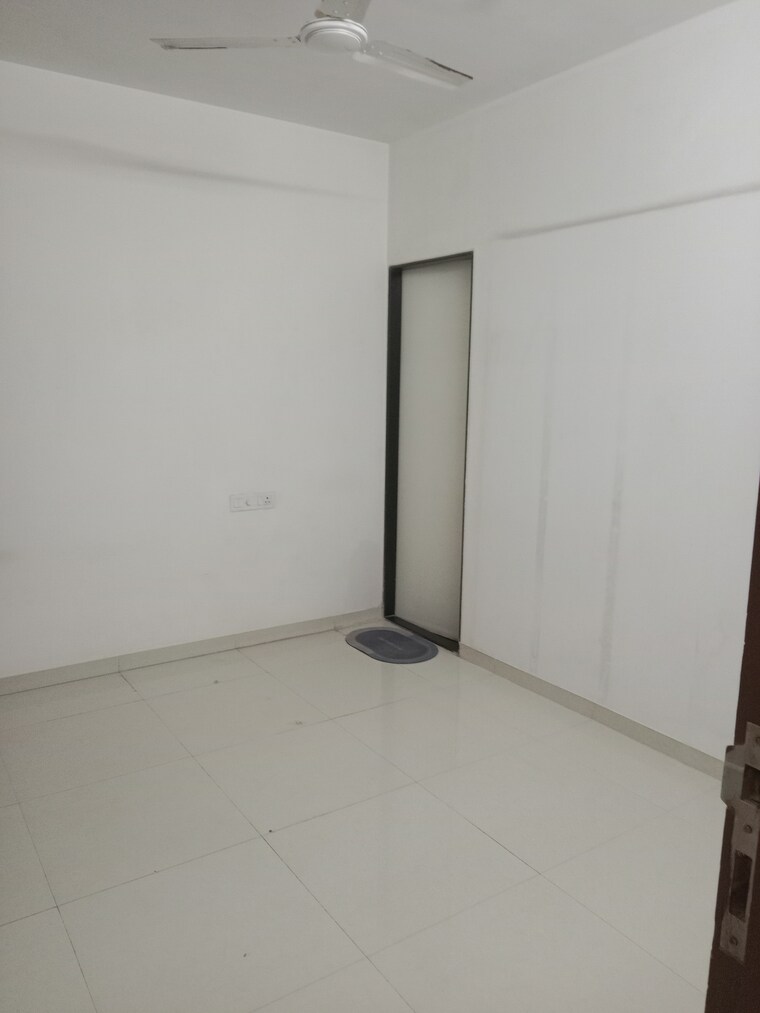 Room, chandak-next 1 Bedroom 368 Sq.Ft. Apartment In Borivali East Mumbai 9224580