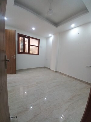 Room in 2 BHK Builder Floor at Chattarpur – for Rent