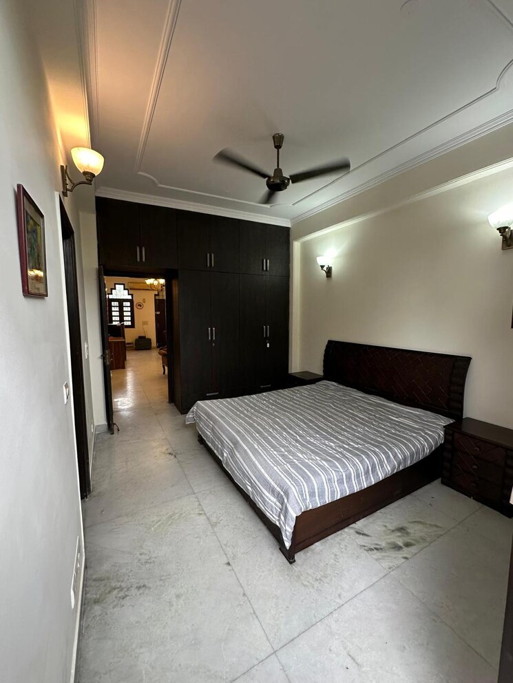 Bedroom, east of kailash 3 Bedroom 1800 Sq.Ft. Builder Floor In East Of Kailash Delhi 9224600