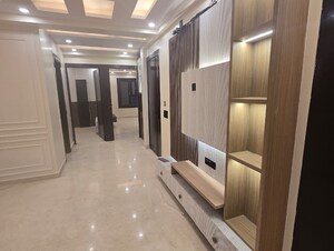 Building Lobby in 5 BHK Villa at Civil Lines – for Sale