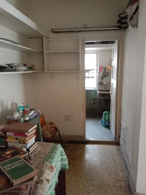 Furnished Amenities in 1.5 BHK Apartment at Tolly Palace, Bansdroni – for Sale