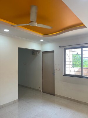 Room in 2 BHK Apartment at Spring Glory Co-Operative Society, Kharadi – for Rent