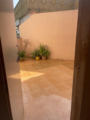 Room in 2 BHK Apartment at Spring Glory Co-Operative Society, Kharadi – for Rent