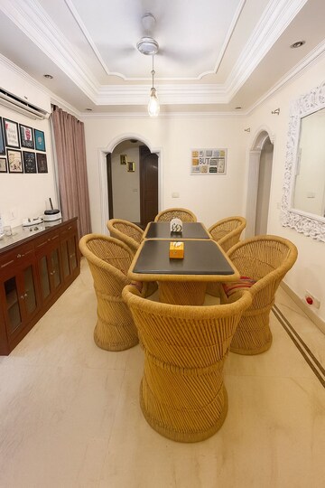Team Area in 4 BHK Builder Floor at Geetanjali Enclave – for Rent