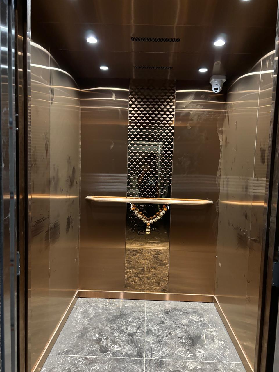 2 BHK + Pooja Room Apartment For Rent in Subhash CHS