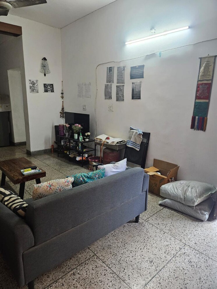 Living Room, civil lines 6 Bedroom 900 Sq.Yd. Villa In Civil Lines Delhi 9224632