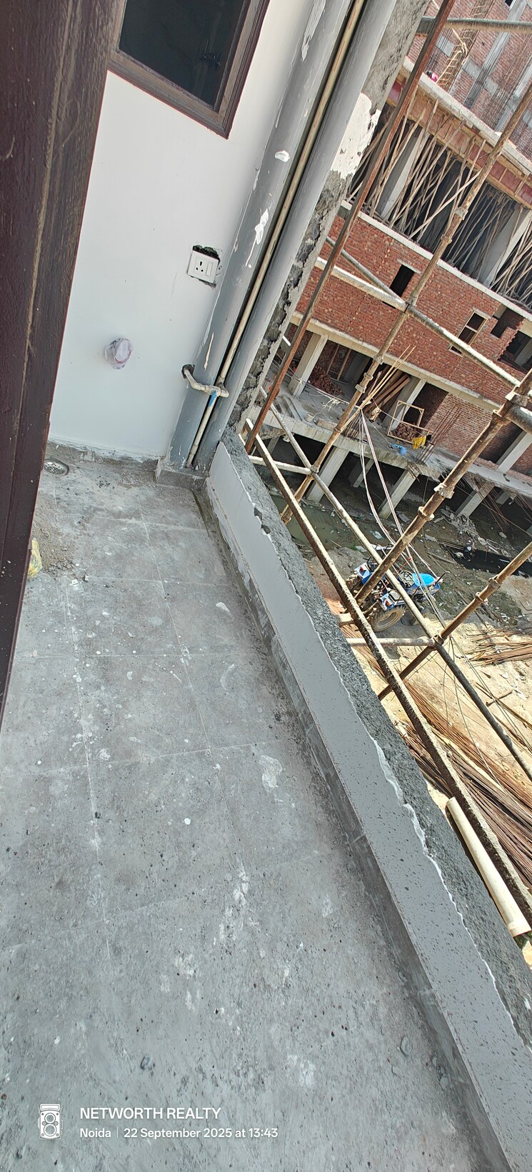 Balcony, sector 73 2 Bedroom 1000 Sq.Ft. Builder Floor In Sector 73 Noida 9224647