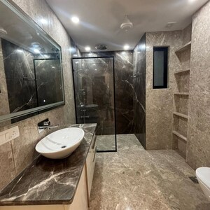 Bathroom in 6+ BHK Villa at Civil Lines – for Sale