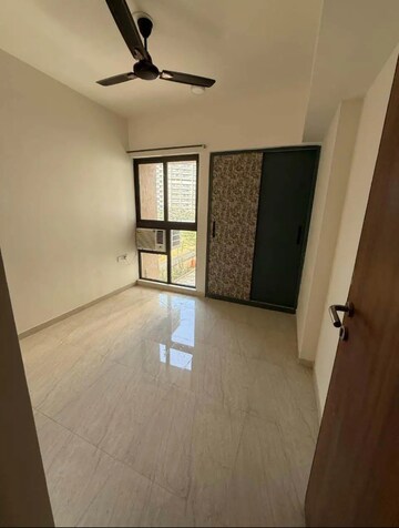Room in 2 BHK Apartment at Lodha Crown Quality Homes, Majiwada – for Rent