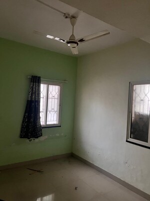 Room in 2 BHK Apartment at Wadgaon Sheri – for Rent