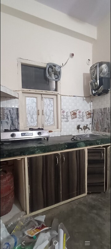 Kitchen in 1 BHK Builder Floor at Mayur Vihar Phase 1 Extension – for Rent