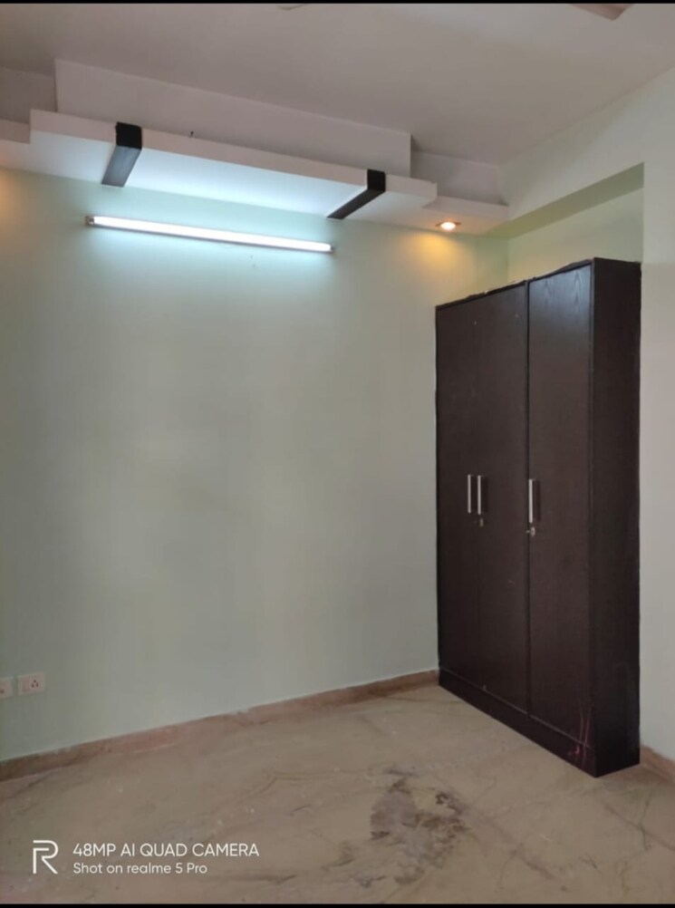 Room, sector 45 3 Bedroom 204 Sq.Yd. Builder Floor In Sector 45 Gurgaon 9224683
