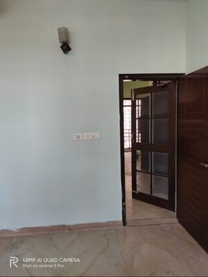 Room in 3 BHK Builder Floor at Sector 45 – for Sale