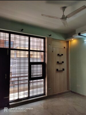 Room in 3 BHK Builder Floor at Sector 45 – for Sale
