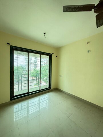 Room in 3 BHK Apartment at Om Paradise Nerul, Nerul Sector 50e – for Rent