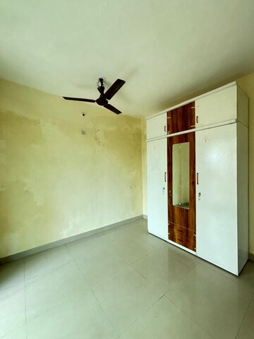 Room in 3 BHK Apartment at Om Paradise Nerul, Nerul Sector 50e – for Rent