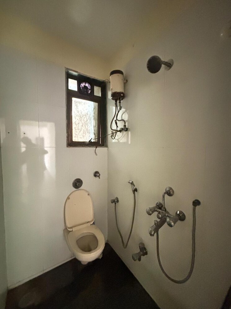 Bathroom, om-paradise-nerul 3 Bedroom 1600 Sq.Ft. Apartment In Nerul Sector 50e Navi Mumbai 9224619