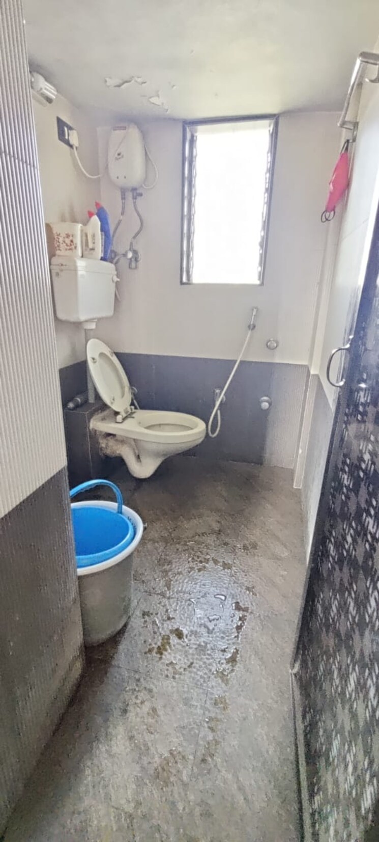 Bathroom, mantri-serene 1 Bedroom 730 Sq.Ft. Apartment In Goregaon East Mumbai 9224727