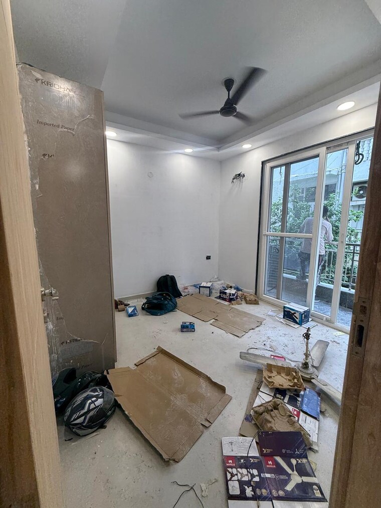 Bedroom, green park 3 Bedroom 125 Sq.Yd. Builder Floor In Green Park Delhi 9224731