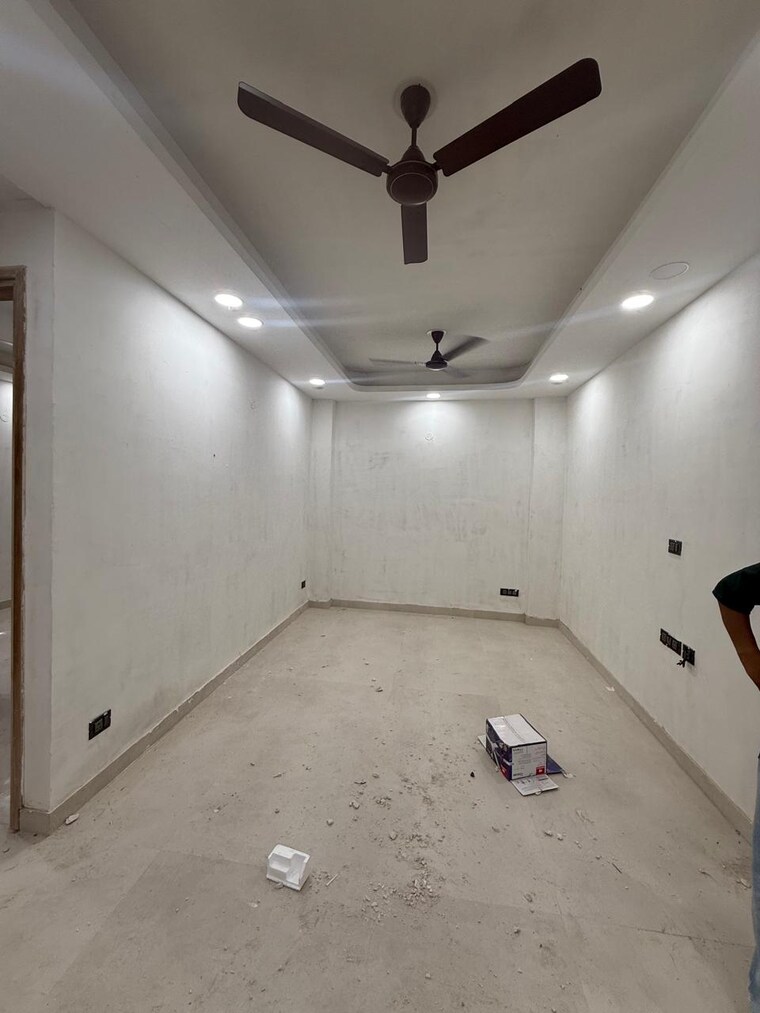 Room, green park 3 Bedroom 125 Sq.Yd. Builder Floor In Green Park Delhi 9224731