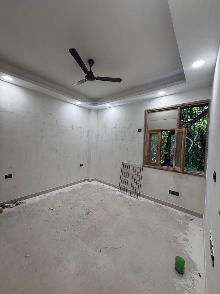 Room, green park 3 Bedroom 125 Sq.Yd. Builder Floor In Green Park Delhi 9224731