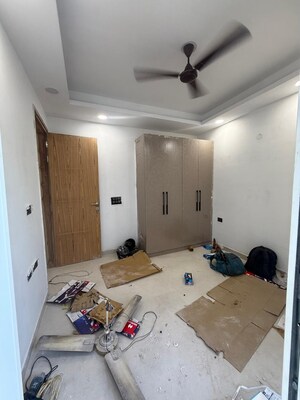Bedroom in 3 BHK Builder Floor at Green Park – for Sale