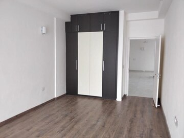 Room in 5 BHK Penthouse at Sector 83 – for Sale