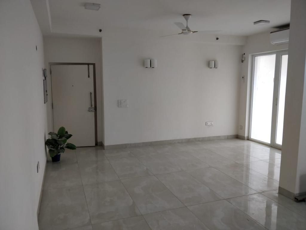 5 BHK + Servant Room,Study Room Penthouse For Sale in Emaar Palm Gardens Sector