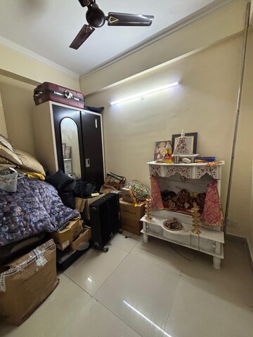 Living Room in 2 BHK Apartment at Gardenia Glory, Sector 46 – for Rent