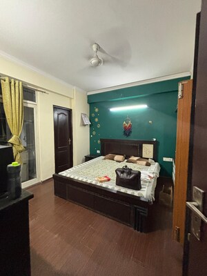 Bedroom in 2 BHK Apartment at Gardenia Glory, Sector 46 – for Rent