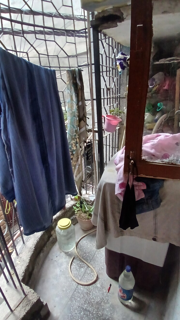 Balcony, zakir nagar 3 Bedroom 1170 Sq.Ft. Apartment In Zakir Nagar Delhi 9224790