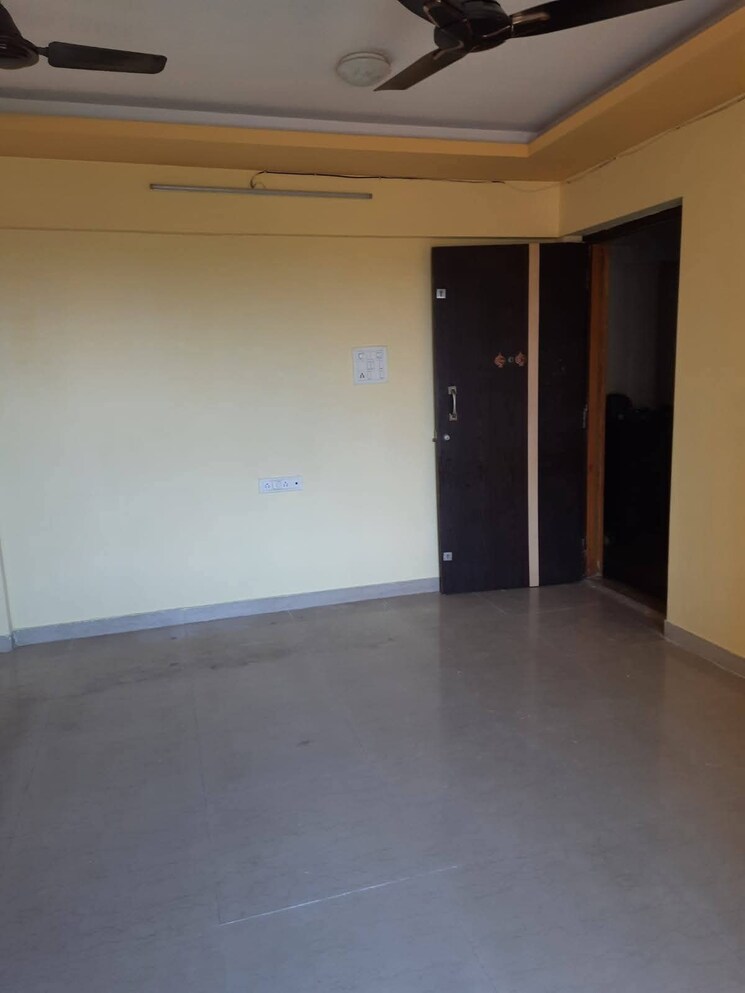 Room, rajhans-kshitij 1 Bedroom 450 Sq.Ft. Apartment In Vasai West Palghar 9224805