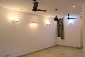 2 BHK Builder Floor For Rent in Chittaranjan Park